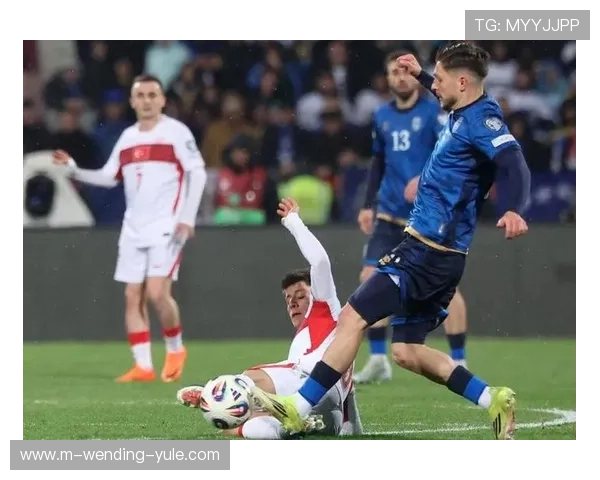 欧洲劲旅鏖战欧冠小组赛，明星球员表现引发热议